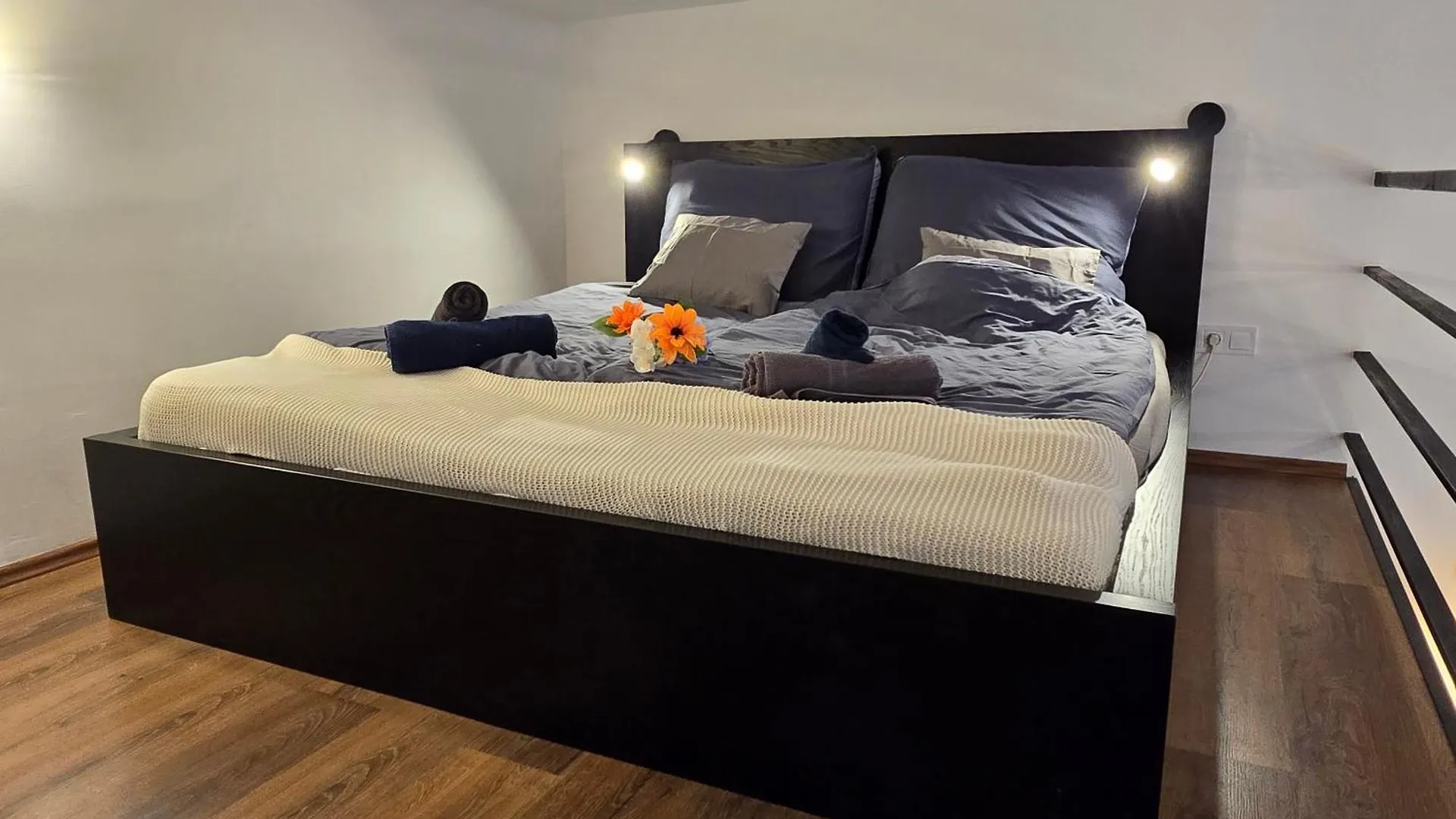 Da Vinci Loft Apartment Budapest Hungary